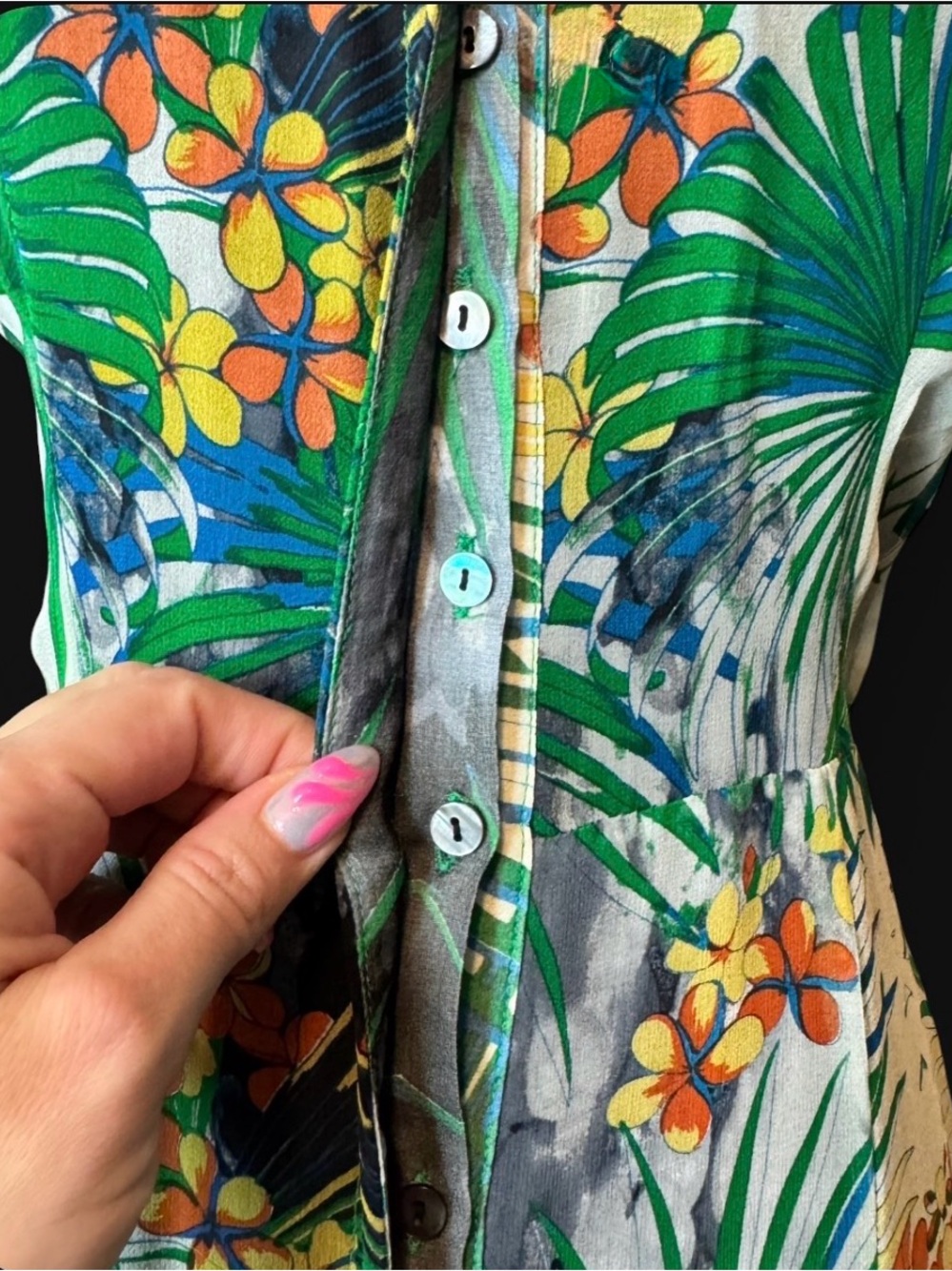 Line & Dot Tropical Green Floral Maxi Dress silk mother of pearl buttons open bk - Picture 8 of 11